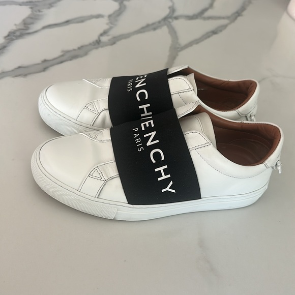 Givenchy Courtside Sneakers - Picture 2 of 5